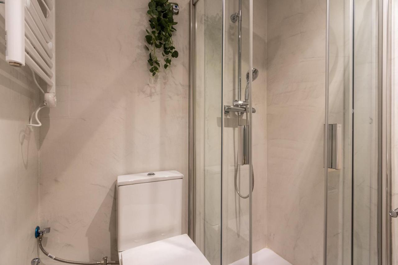 Exclusive Apartments Barcelona 4 Personas Torrella Terrassa Kültér fotó